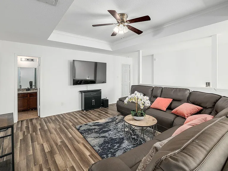 120 Mallard Ln — Photo 16