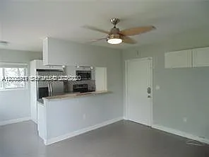 820 3rd St #14 — Photo 9