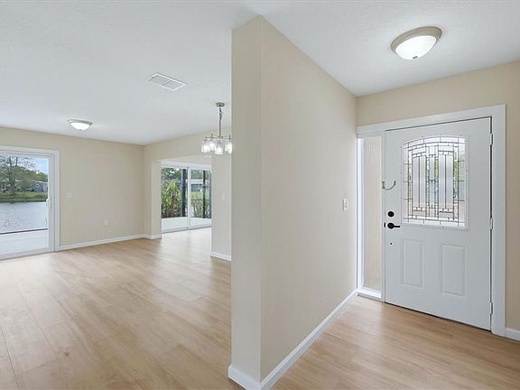 3rd image of 6610 Sabina Rd