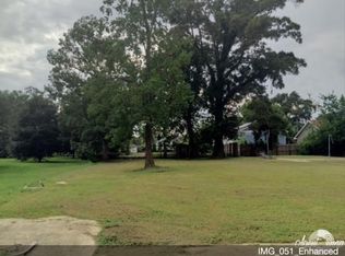 10 Charlotte Dr, New Orleans, LA 70122