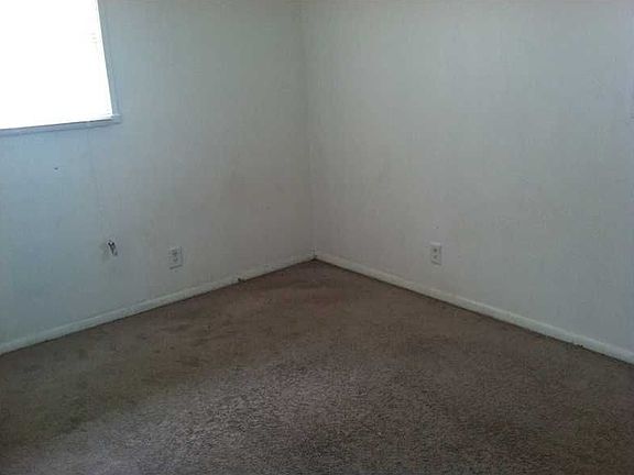 3rd image of 4023 Breton St