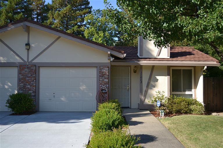 1st image of 11062 Cobblestone Dr #60