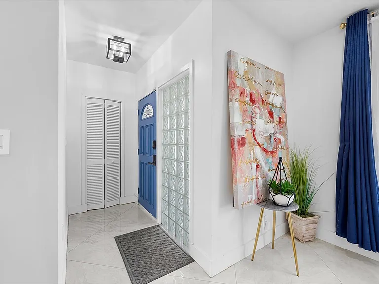 1100 Buchanan St — Photo 10