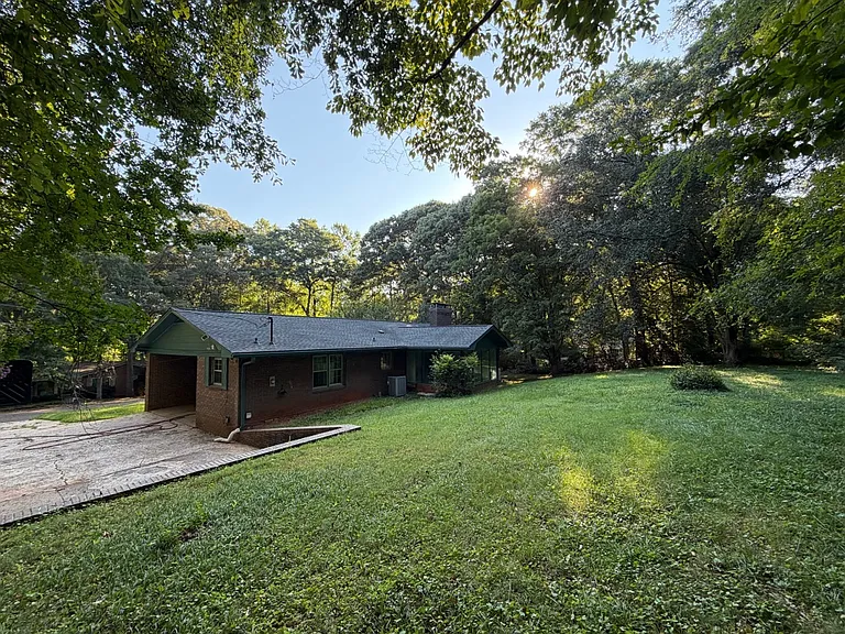 54 Dickson Cir — Photo 24
