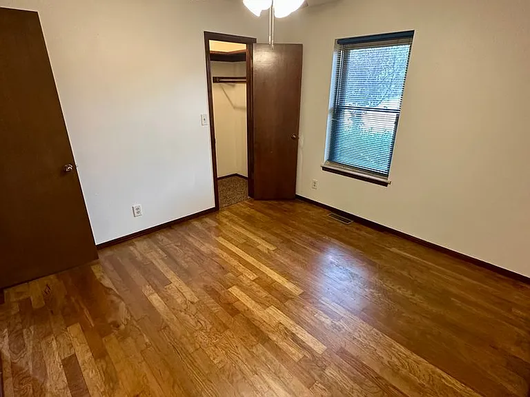 3608 Chatham Ct — Photo 43