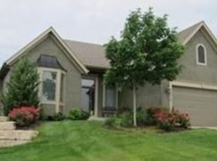 4916 Parkhill St, Shawnee, KS 66216