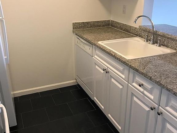 4th image of 350 W 43rd St APT 15F