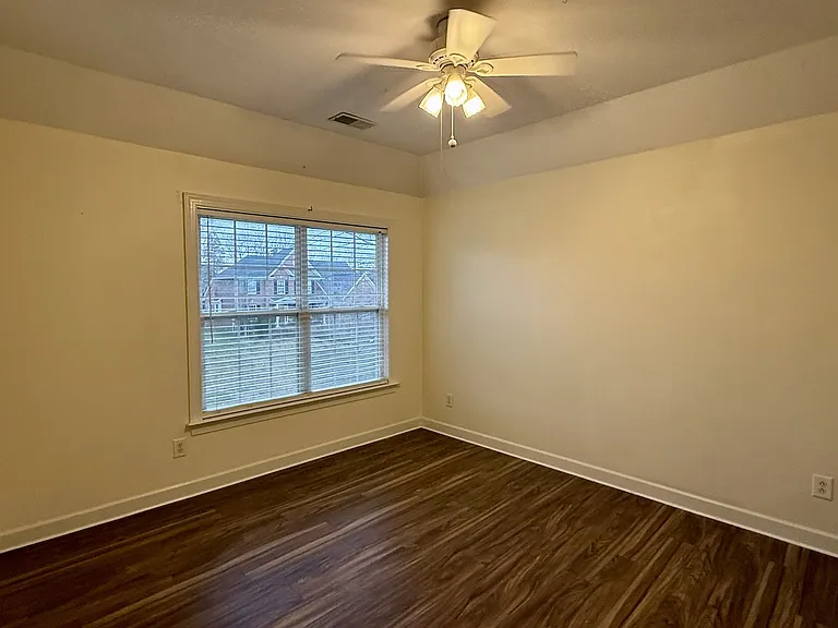 510 Clearwater Dr — Photo 14