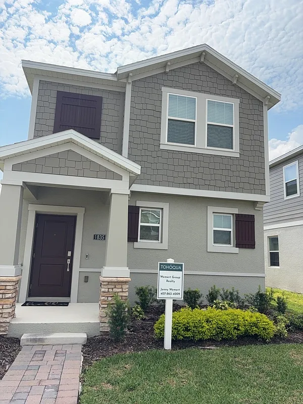3 bed, 2.5 bath, 1800 sqft, $2,250 — Photo 1