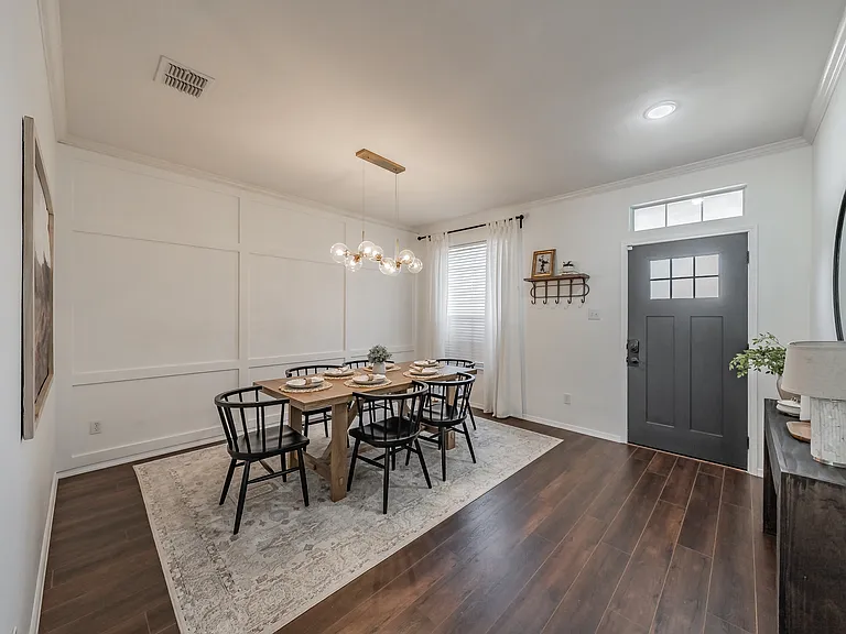2304 Hickory Ct — Photo 12