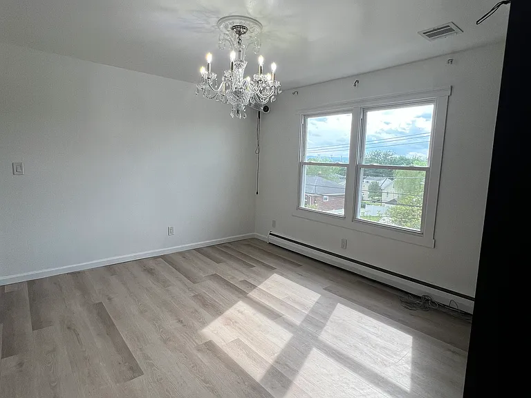 246 Malcolm Ave #2 — Photo 4