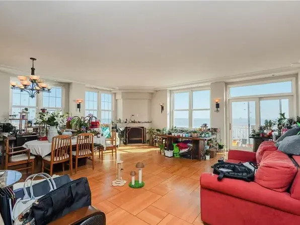 135 Oceana Drive East image 12 of 18