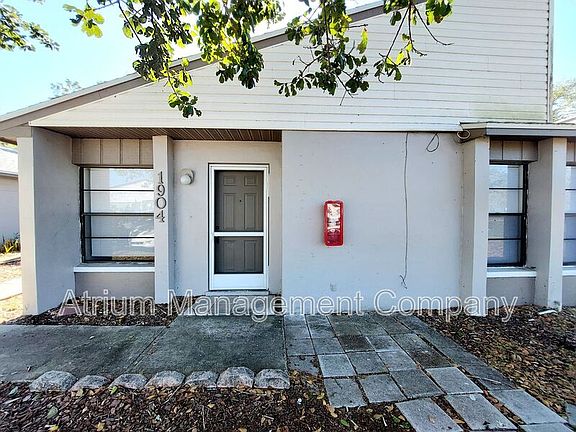 2nd image of 1904 Crystal Grove Dr