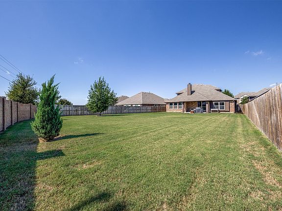 2nd image of 3306 Timberline Dr