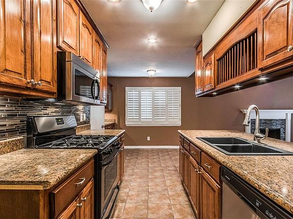 4th image of 10504 Coralstone Dr