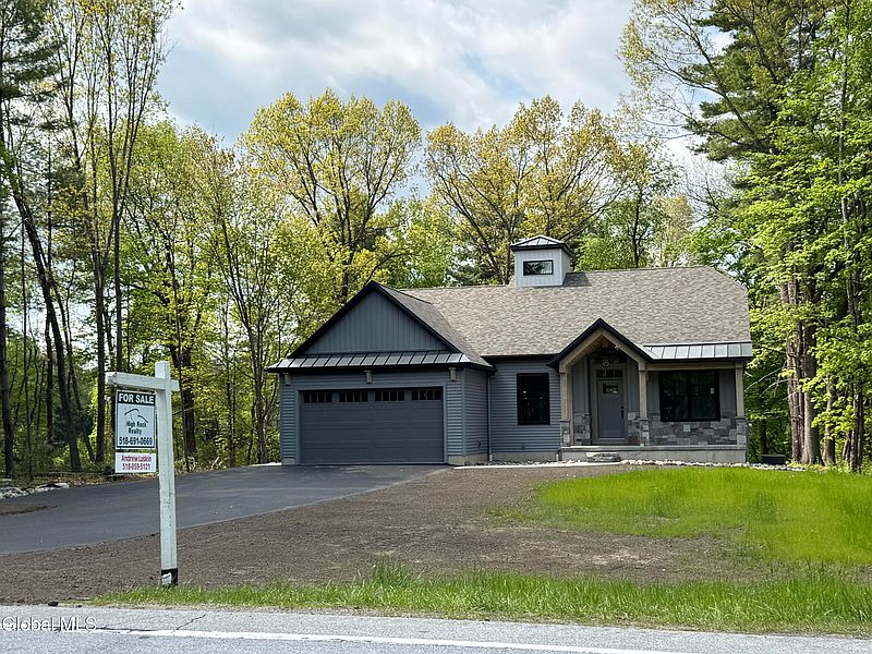 3rd image of 561 Lake Road