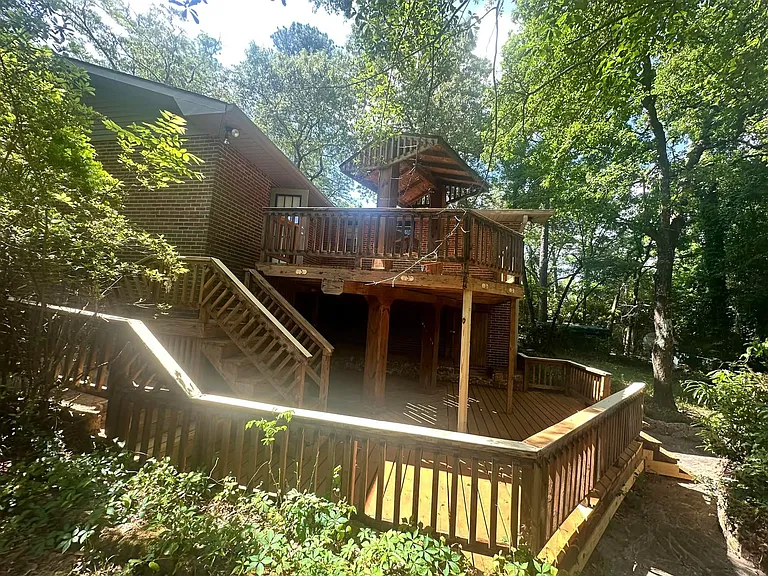 105 Bigham Rd — Photo 3