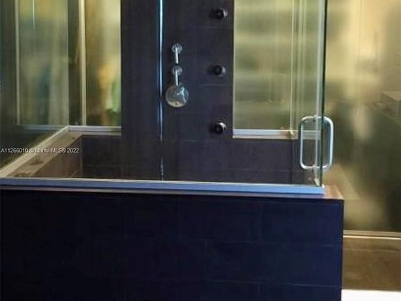 5th image of 1040 Biscayne Blvd APT 3805