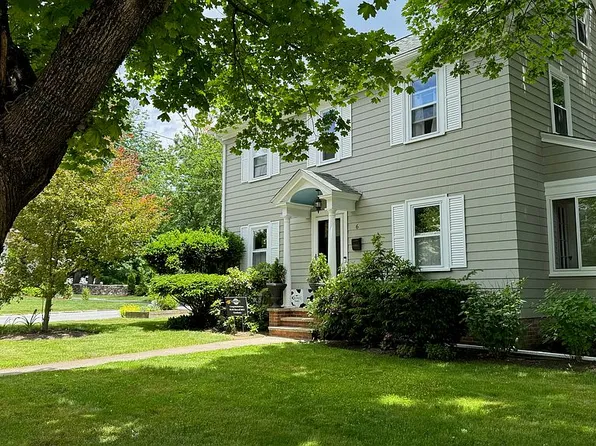 6 Eldredge Ave, East Greenwich, RI 02818