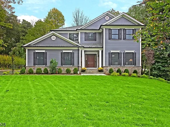 184 Hickory Tavern Rd, Long Hill Twp., NJ 07933