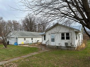 5427/5407 White Cap Rd, Isle, MN 56342