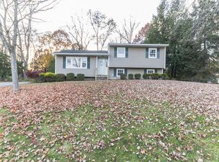 14 Elizabeth Ter, Wappingers Falls, NY 12590