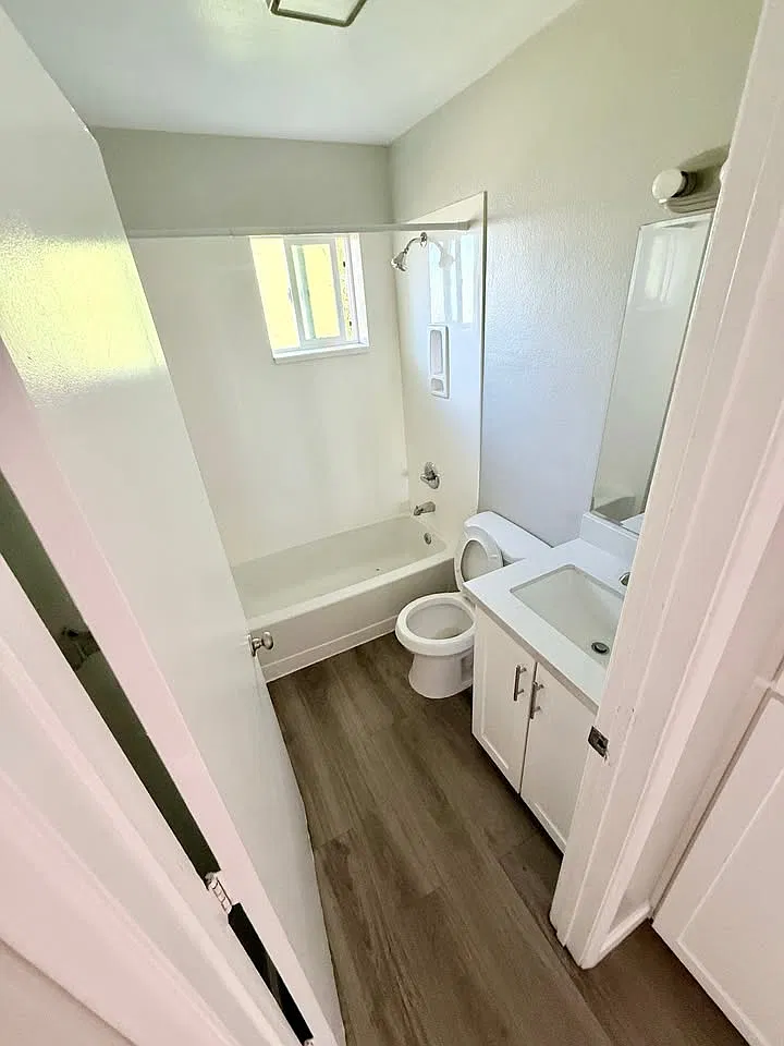 2 bed, 800 sqft, $1,149 — Photo 4