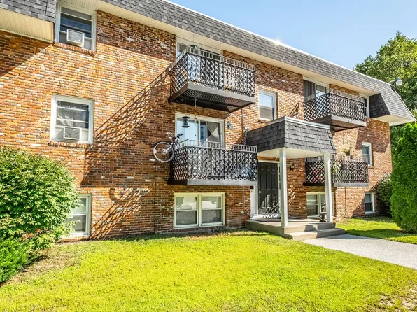 Jaffwood Apartments, 142 Main St #E2621c098, Jaffrey, NH 03452