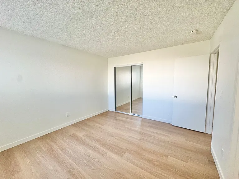 Westpark Apartments — Photo 19