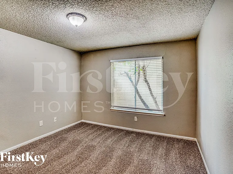 12838 Ashford Meadow Dr — Photo 14