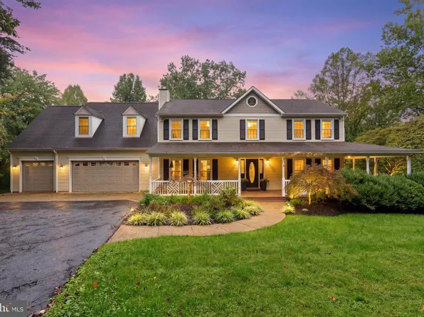 7154 Chesterfield Dr, Warrenton, VA 20187