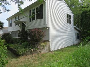 1455 Foxcroft Dr, Aurora, IL 60506