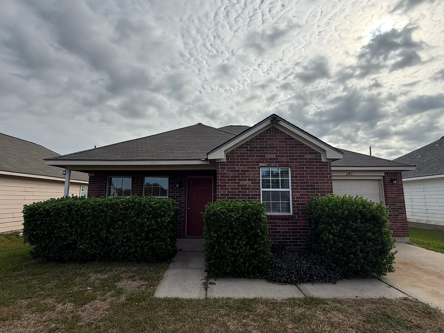 3 bed, 1162 sqft, $1,400 — Photo 1