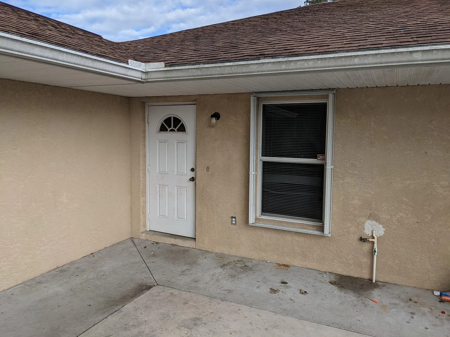 3 bed, 1242 sqft, $1,890 — Photo 2