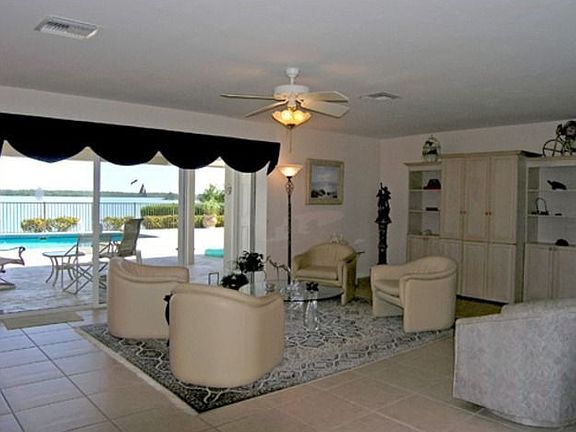 4th image of 1465 Butterfield Ct