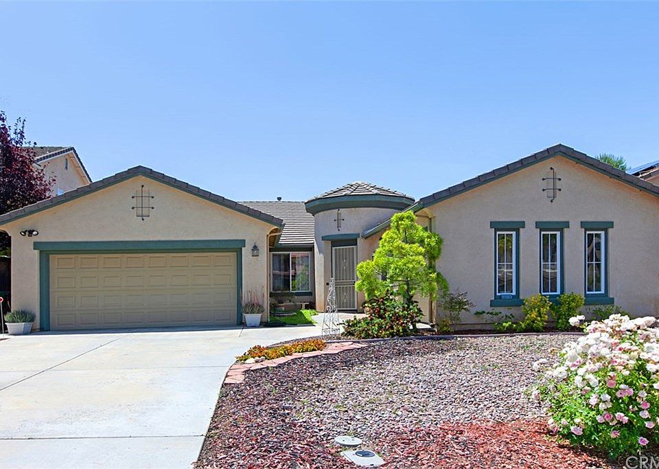 1st image of 39815 Savanna Way