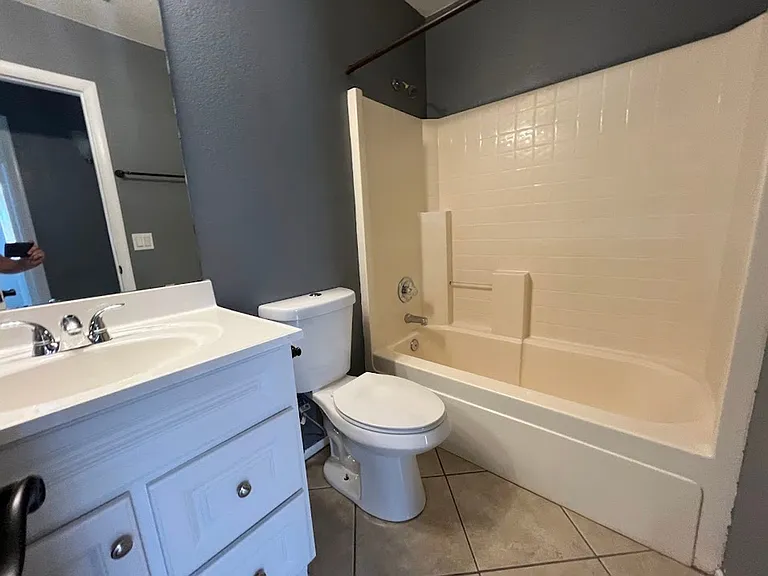 4518 N 84th Ave — Photo 19