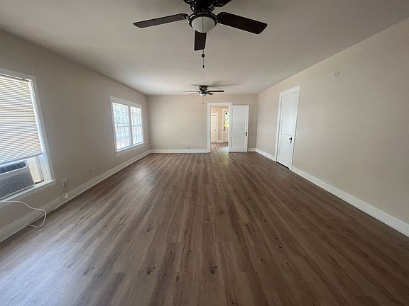 3rd image of 1003 Avenue F