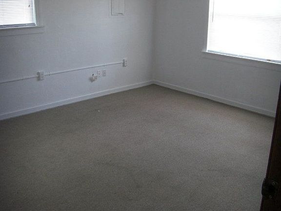 5th image of 16237 Sea Pines Dr
