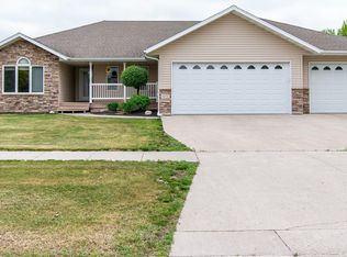 1172 Morningside Ct, Casselton, ND 58012