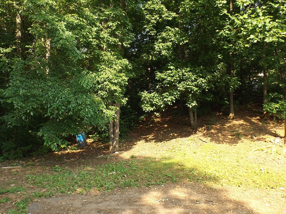 1st image of 2415 Old Chilhowee Rd