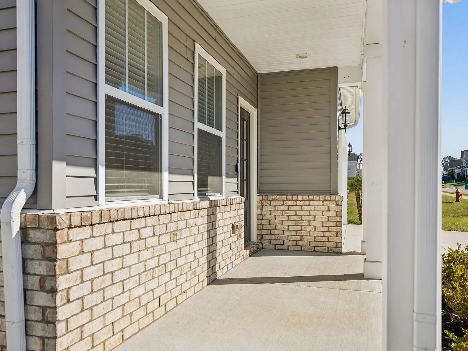 4 bed, 2090 sqft, $2,700 — Photo 4
