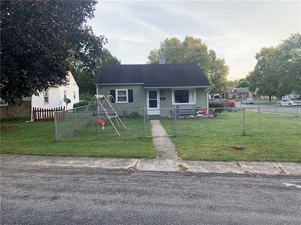 1st image of 1021 S Lawn Dr