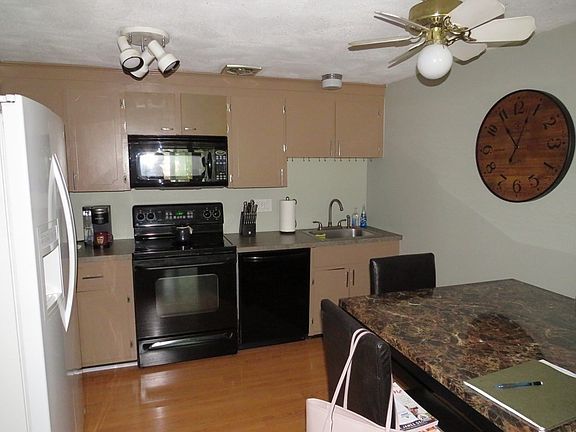 2nd image of 56 Mary Ln APT 5