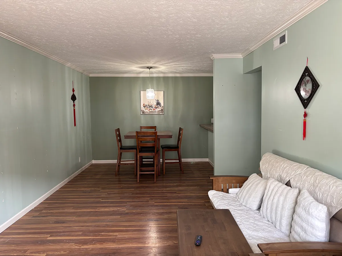 Building Photo - 320 Brown St #608