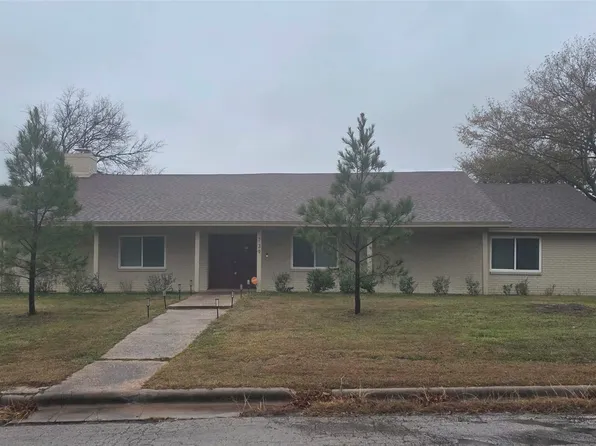 739 Bluebonnet St, Mexia, TX 76667