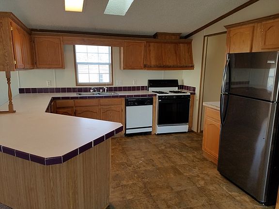 3rd image of 11505 Branch Ln