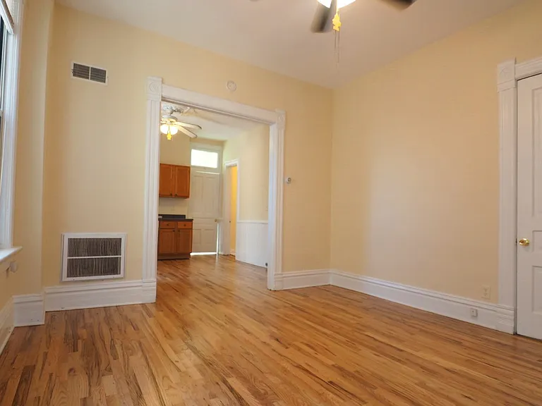 2138 N Sheffield Ave #2R — Photo 7