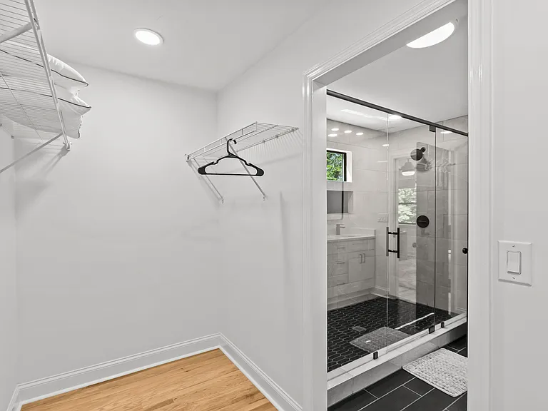 1329 Plumstead Rd — Photo 42