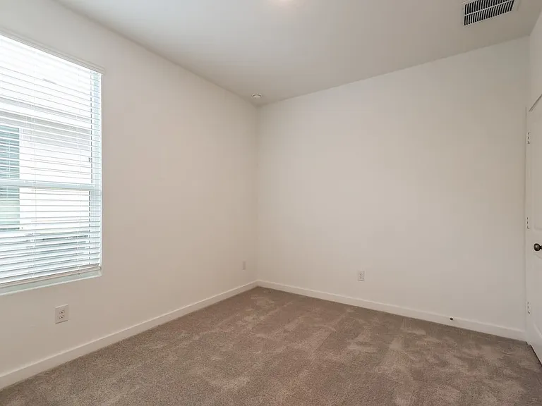 11515 Cedar Close — Photo 14
